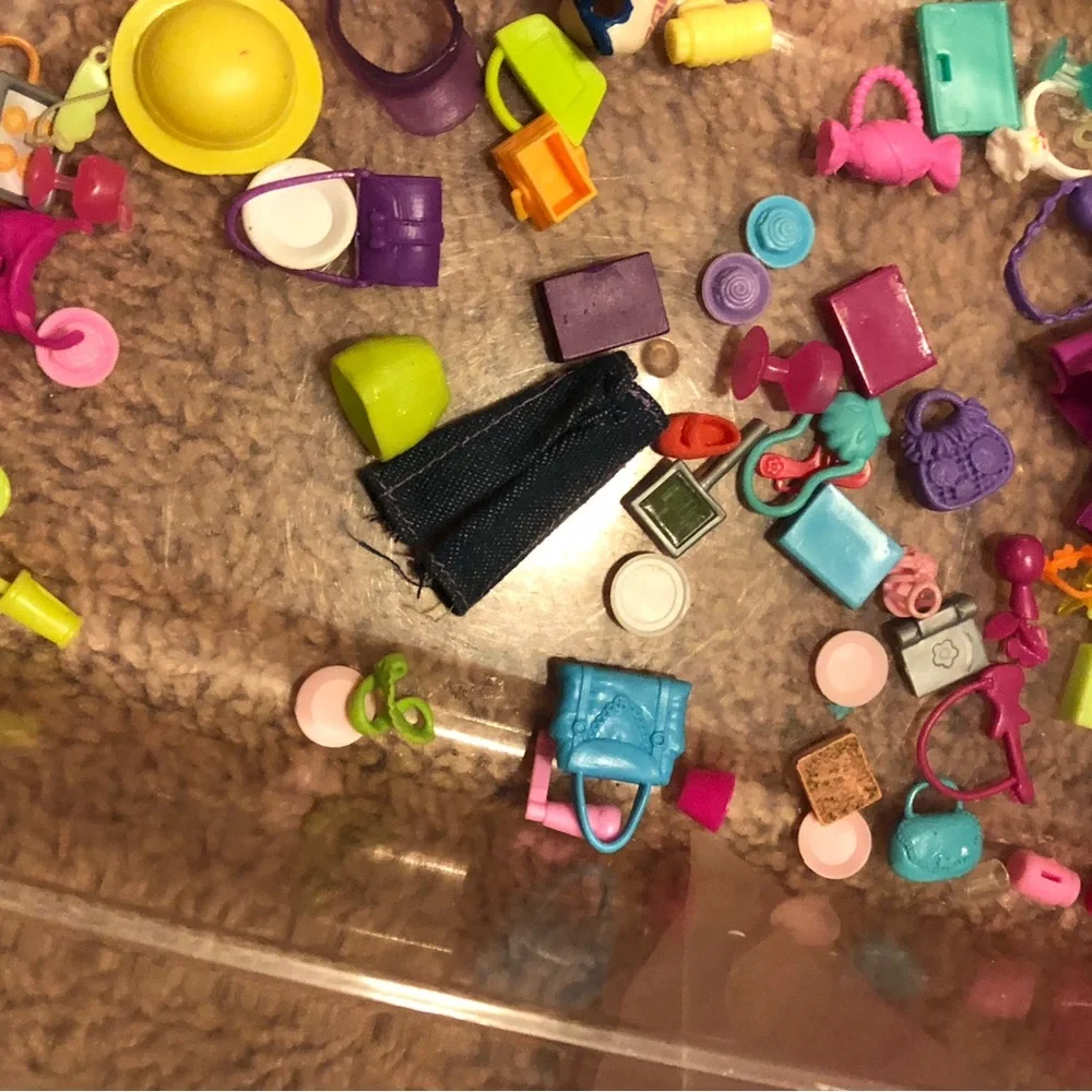 Random Polly Pocket Accessory Bundle - Picture 10 of 11